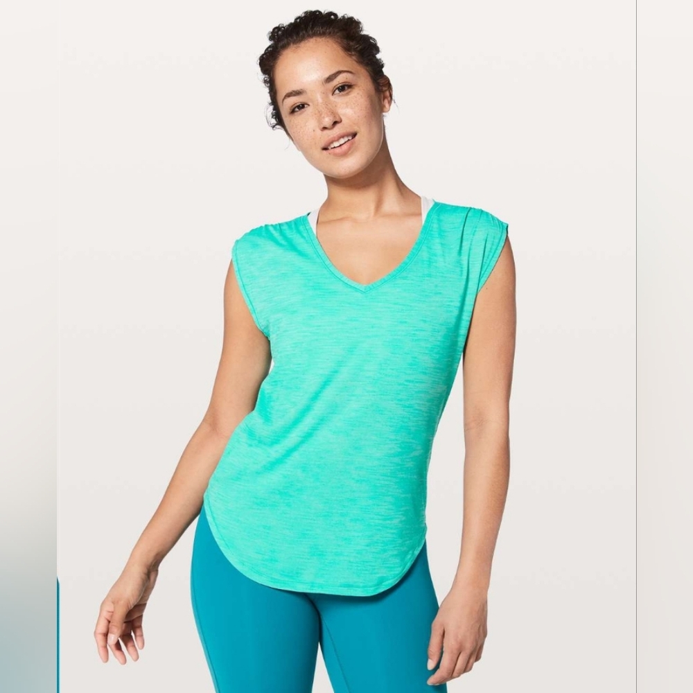 Lululemon Athletica Sweat Times Short Sleeve, Heathered Eucalyptus, Size 8